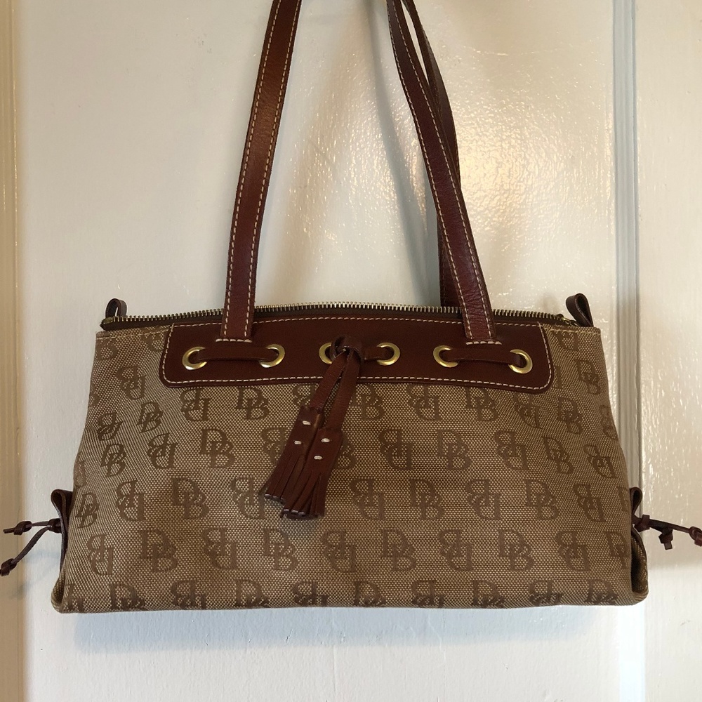 Classic Dooney and Bourke Shoulder Bag